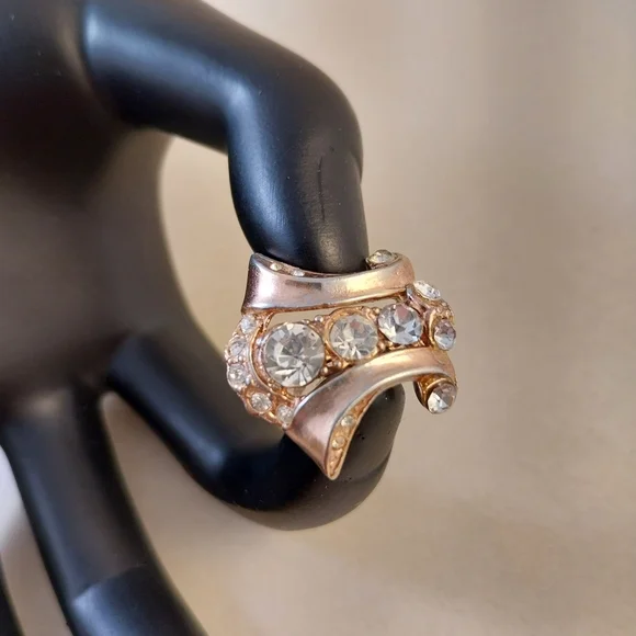 Coro Single Sterling Silver Earring - Picture 6 of 13